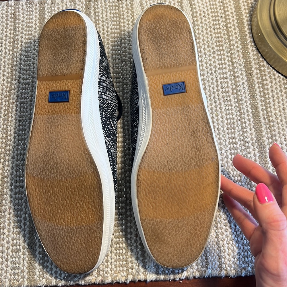 Keds Women’s Canvas Sneakers Size 9S - Picture 5 of 6